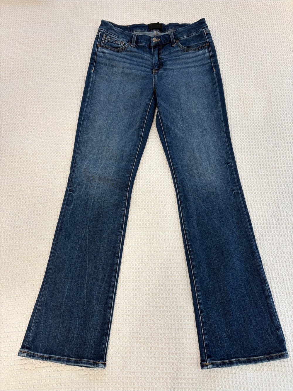 Buckle Black Medium Blue Jeans